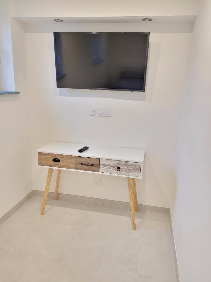Il Vialetto, Appartement Capri, Spacieux, Tout Confort, Au Calme Jeumont エクステリア 写真